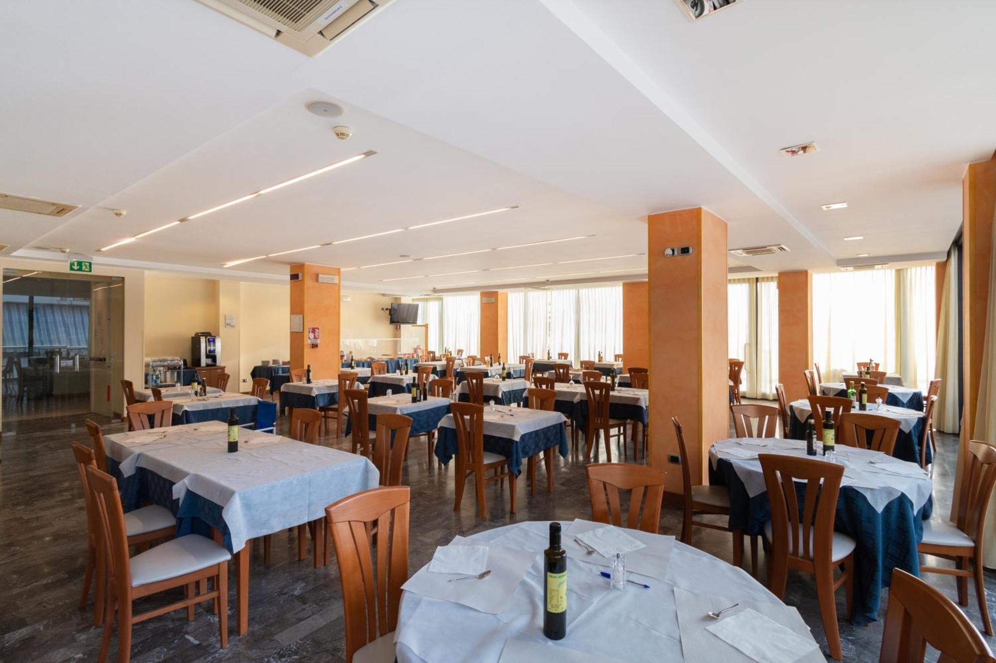 Hotel La Sirenetta Tortoreto Kültér fotó