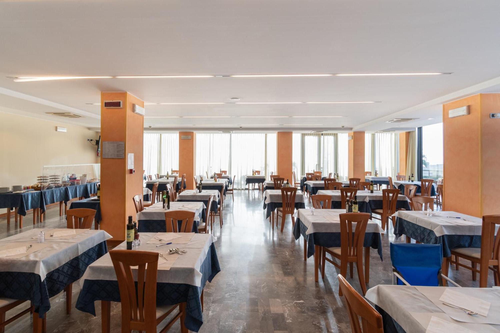 Hotel La Sirenetta Tortoreto Kültér fotó