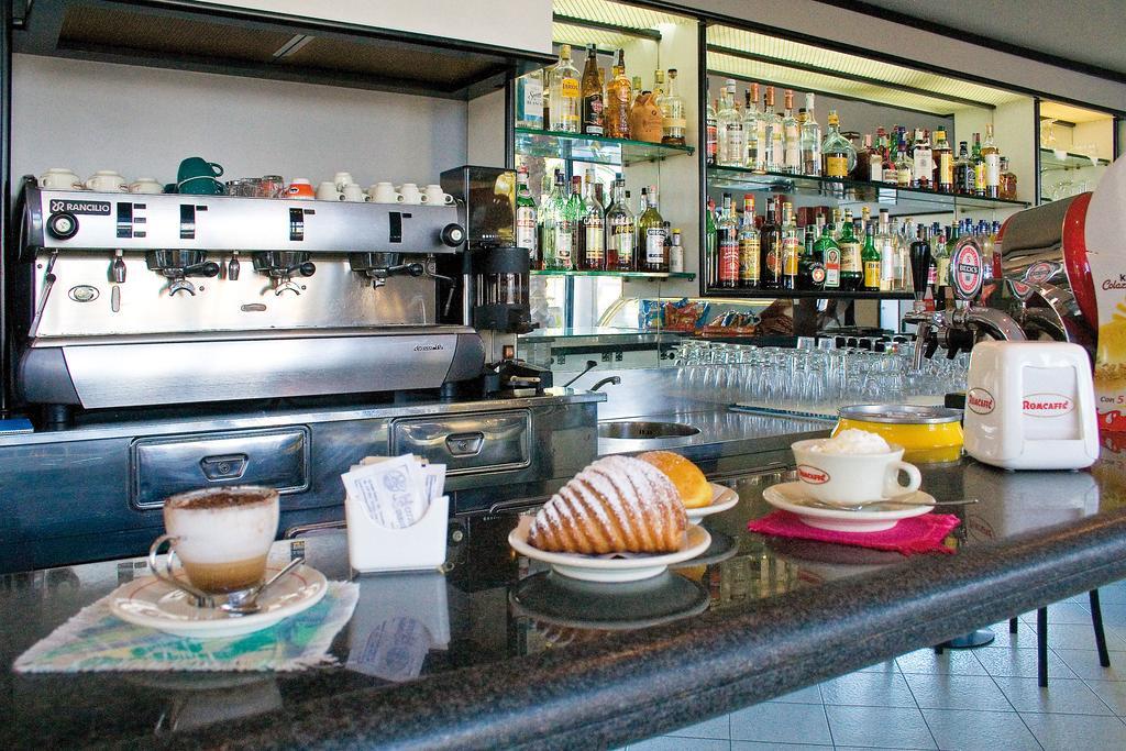 Hotel La Sirenetta Tortoreto Kültér fotó